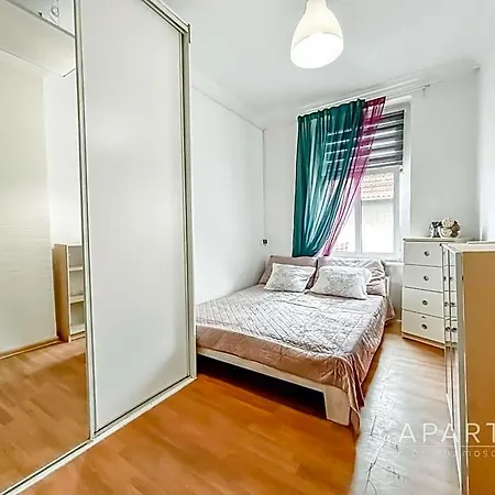 Srodmiescie Ul Sempolowskiej Hostel