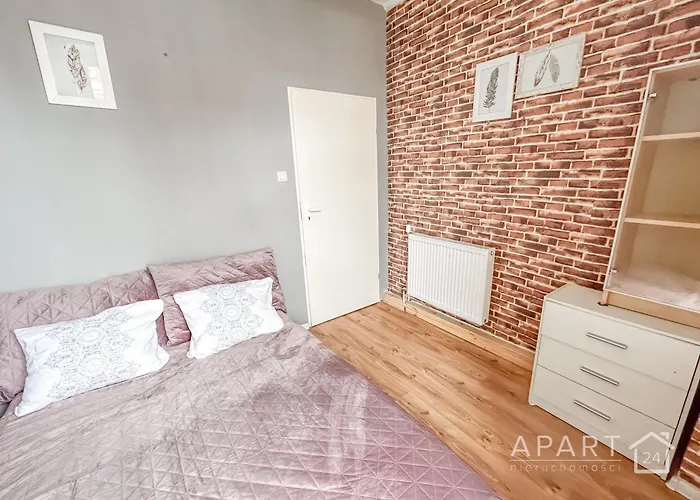 Srodmiescie Ul Sempolowskiej بيت شباب غدانسك