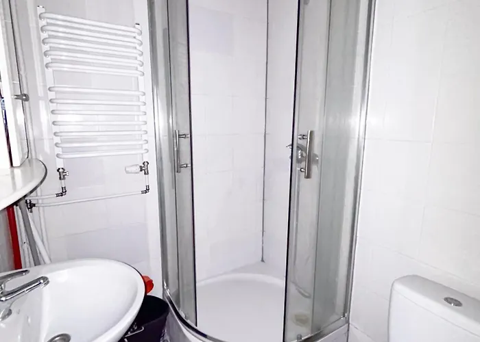 Srodmiescie Ul Sempolowskiej بيت شباب *