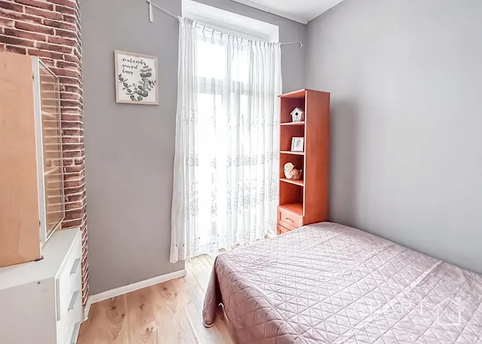 Srodmiescie Ul Sempolowskiej بيت شباب غدانسك