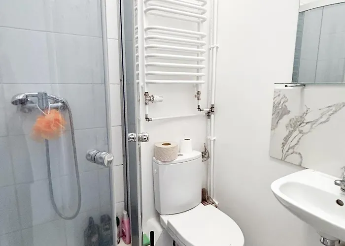 Srodmiescie Ul Sempolowskiej بيت شباب